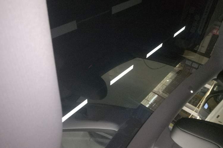 Used Tesla Model Y 2025 Rear-Wheel-Drive Version
