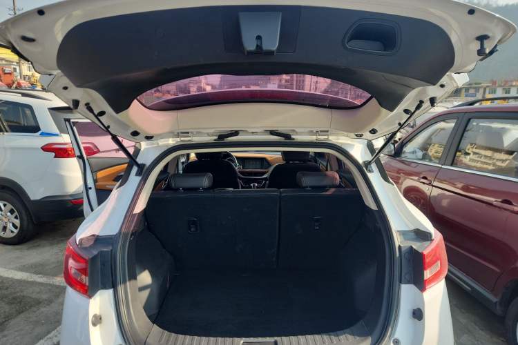 Used Zotye T300 2017 1.5T CVT Premium Edition
