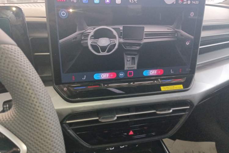 Used Volkswagen Lamando 
