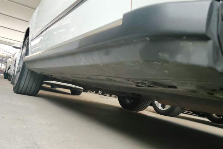 Used Mercedes-Benz GLK-Class 2013 GLK 300 4MATIC Dynamic Sunroof Model
