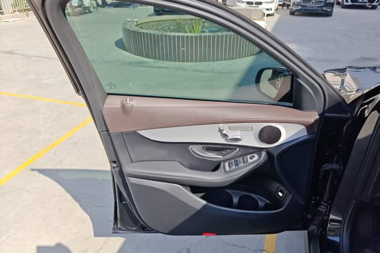 Used Mercedes-Benz GLC 2022 Facelifted GLC 260 L 4MATIC Dynamic Edition
