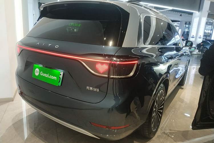 Used Hima AITO M9 2024 Range-Extended Ultra Version 52 kWh 5-Seater Model
