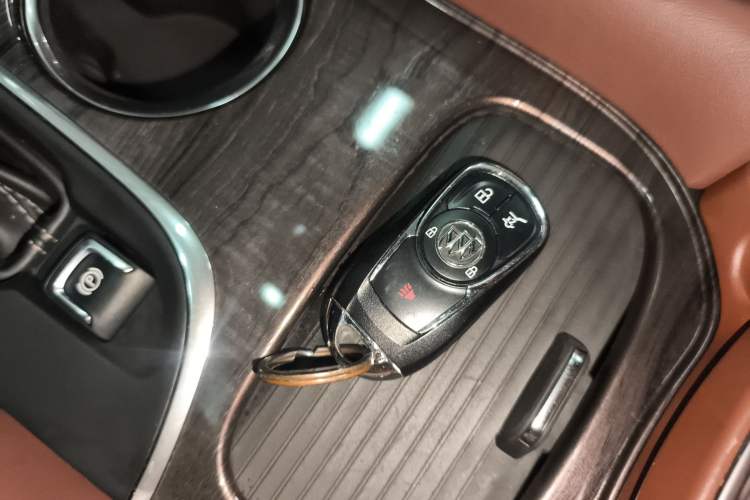 Used Buick Envision 2017 28T Four-Wheel Drive Elite Model
