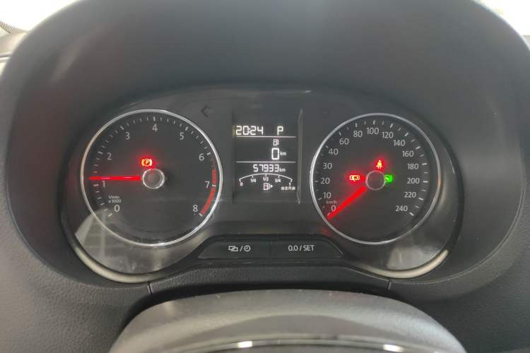 Used Volkswagen Polo 2018 1.5L Cross Polo Automatic