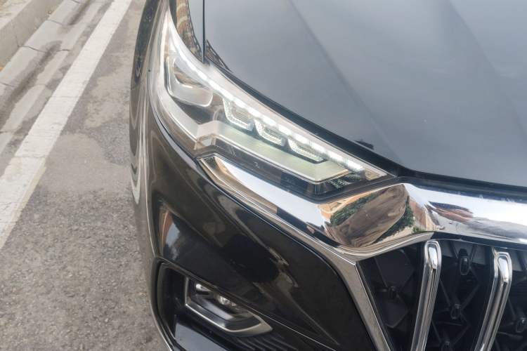 Used Hongqi HS5 2022 Revised Version 2.0T Smart Connect Flagship Edition