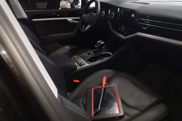 Used Volkswagen Touareg 2021 2.0 TSI Flagship Special Edition
