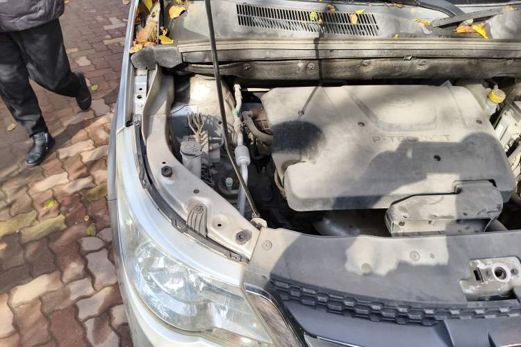 Used Baojun 730 2014 1.5L Manual Luxury Navigation ESP Version 7 Seats
