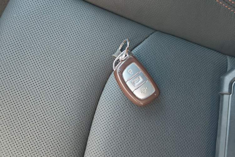 Used Hyundai Sonata 2015 1.6T GLX Advanced Model
