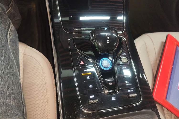 Used BYD Han 2024 EV Glory Edition 605KM Front-Wheel-Drive Premium Model