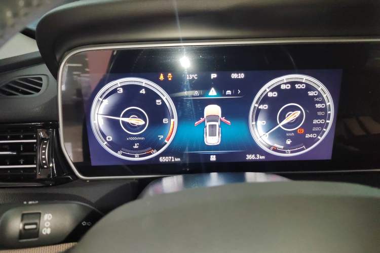 Used Hongqi HS5 2022 Revised Version 2.0T Smart Connect Flagship Edition
