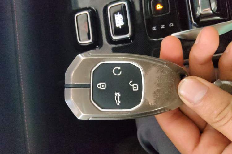 Used GAC Trumpchi EMKOO 2022 2.0T Neutron Star Max Edition
