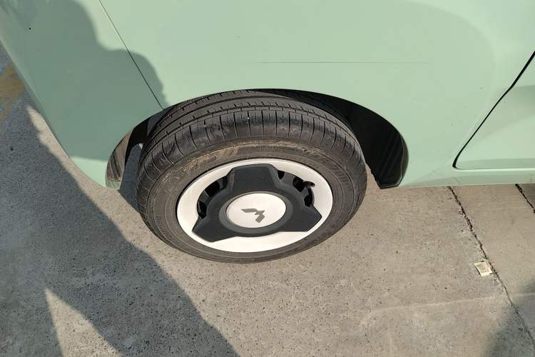 Used Wuling Hongguang MINIEV 2022 Macaron Fashion Model Lithium Iron Phosphate
