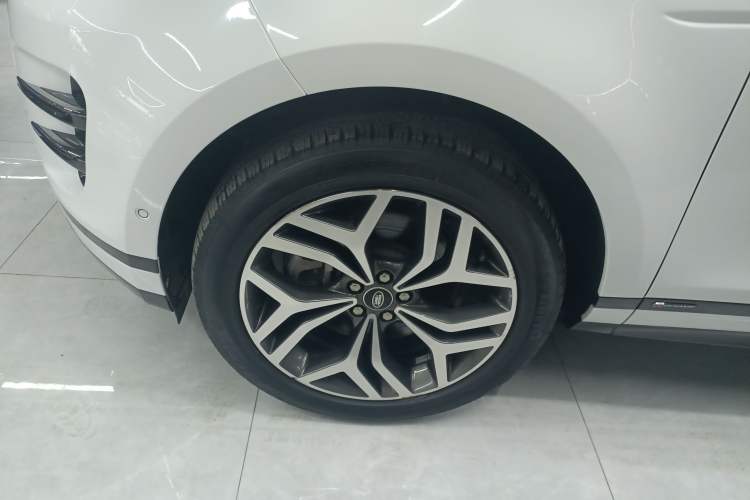 Used Land Rover Range Rover Evoque 2021 Range Rover L 249 PS R-Dynamic SE Luxury Edition
