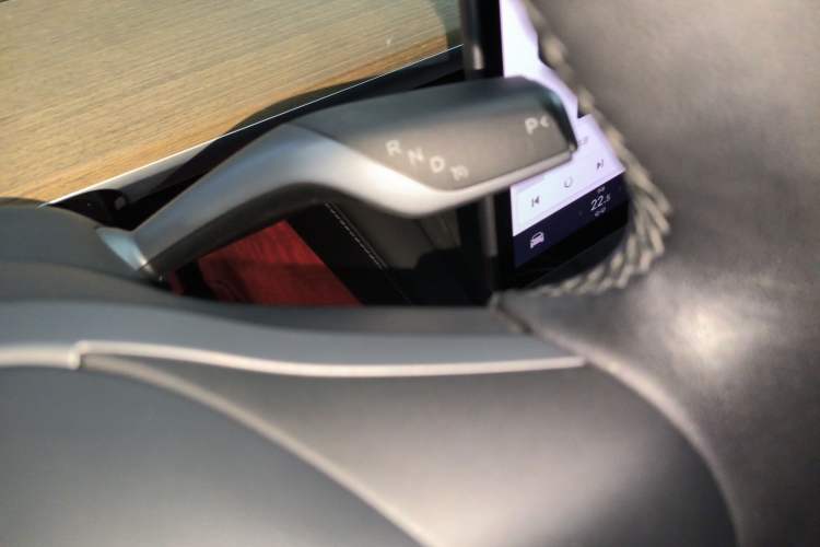 Used Tesla Model Y 2021 Standard Range Rear-Wheel Drive Version
