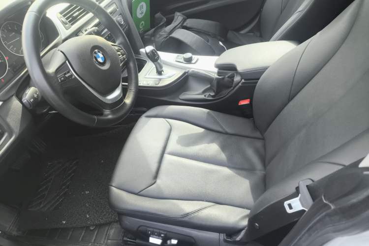 Used BMW 3 Series GT 2016 320i Fashion Model
