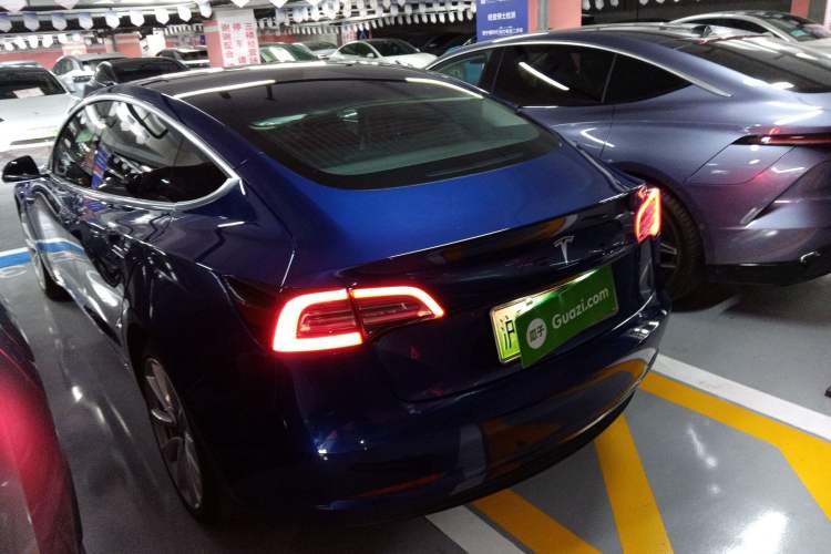 Used Tesla Model 3 2019 Long-Range Rear-Wheel-Drive Version
