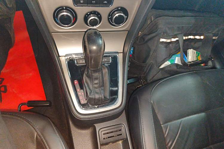 Used Volkswagen Lavida 2013 Restyled Classic 1.6L Automatic Comfort Edition