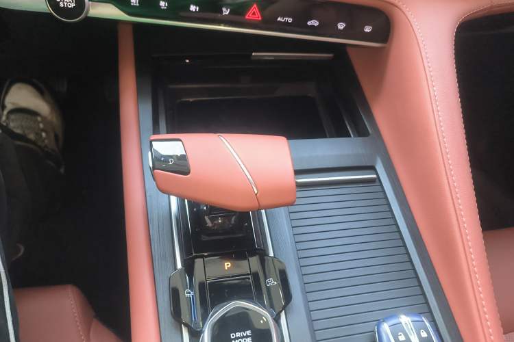 Used Changan CS75 PLUS 2023 3rd Generation 1.5T Automatic Prestige Model
