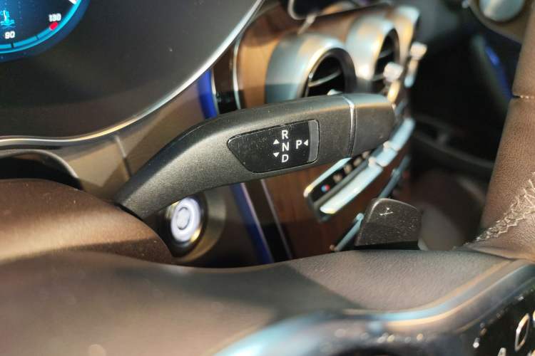 Used Mercedes-Benz GLC 2021 GLC 300 L 4MATIC Dynamic Model