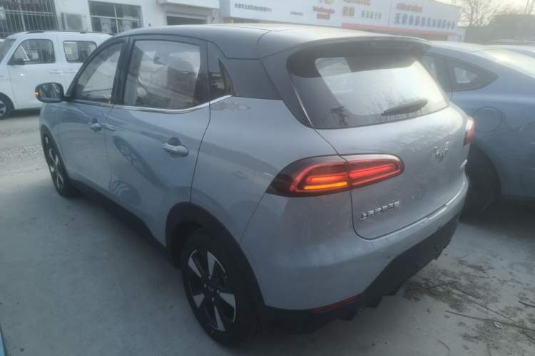 Used Wuling Bingo PLUS 2024 330 km Range Five-Seater Version
