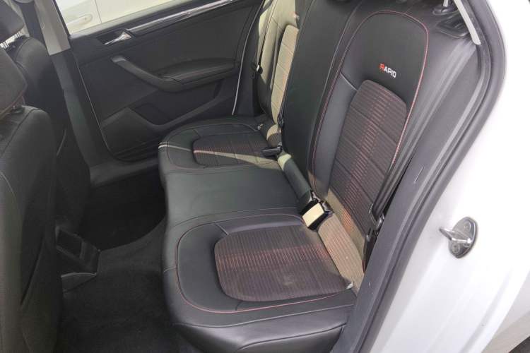 Used Skoda Rapid Spaceback 2016 Revised 1.6L Automatic Smart Drive Version