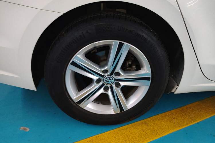 Used Volkswagen Lamando 2017 230TSI DSG Fashion Edition
