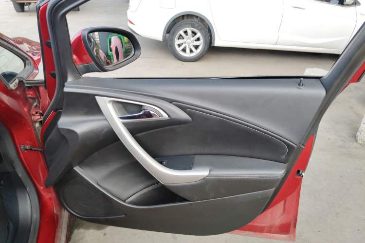 Used Buick GT 2014 XT 1.6L Automatic Fashion Edition
