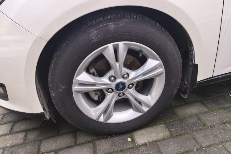 Used Ford Focus 2015 Sedan 1.6L Automatic Comfort Model
