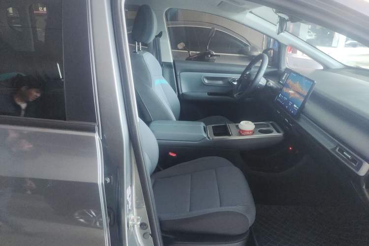 Used AION Y 2023 Younger