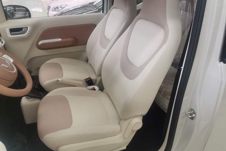 Used Wuling Hongguang MINIEV 2024 3rd Generation 215km Advanced Version
