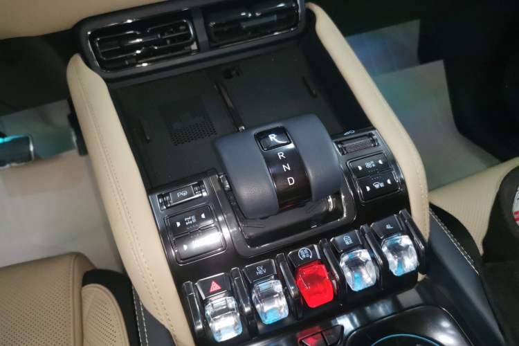 Used  Leopard 5 2023 Navigator Edition
