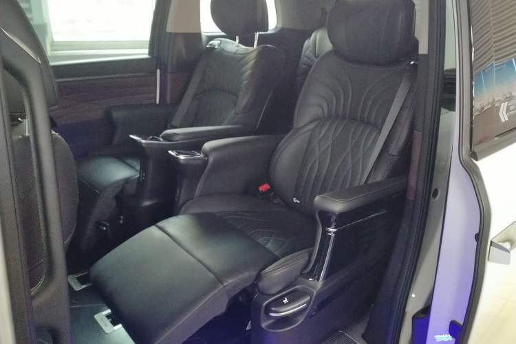 Used GAC Trumpchi M8 2024 Master Series 400T Prestige Edition
