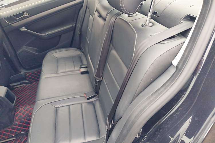 Used Volkswagen Lavida 2015 1.6L Automatic Comfort Edition
