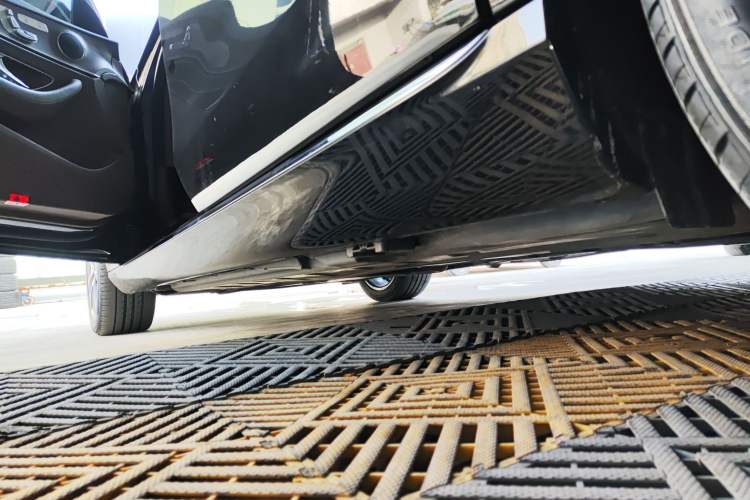 Used Mercedes-Benz E-Class 2018 Facelifted E 300 L Stylish Version
