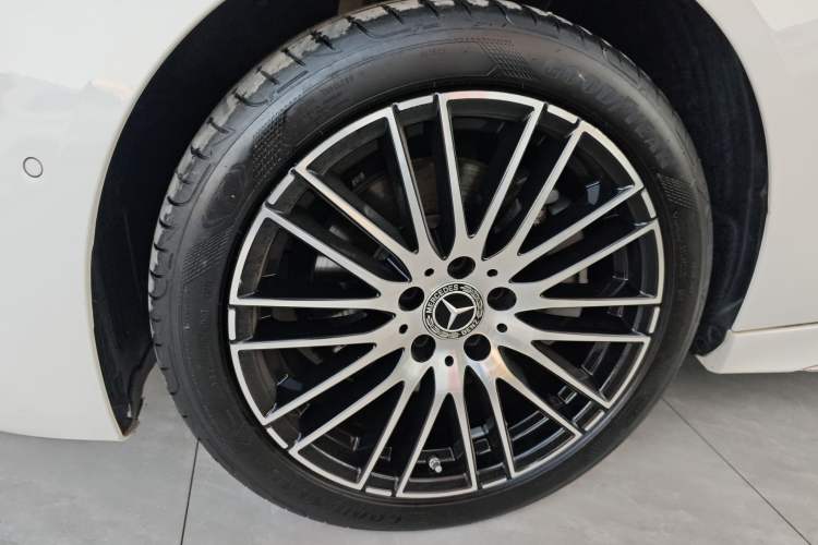 Used Mercedes-Benz C-Class 2023 C 200 L Sport Edition
