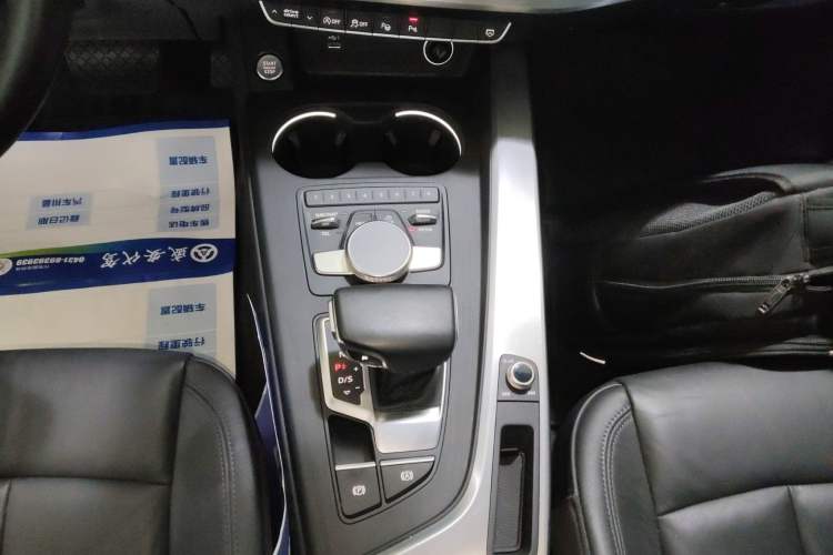 Used Audi A4L 2019 40 TFSI Fashion Version China V
