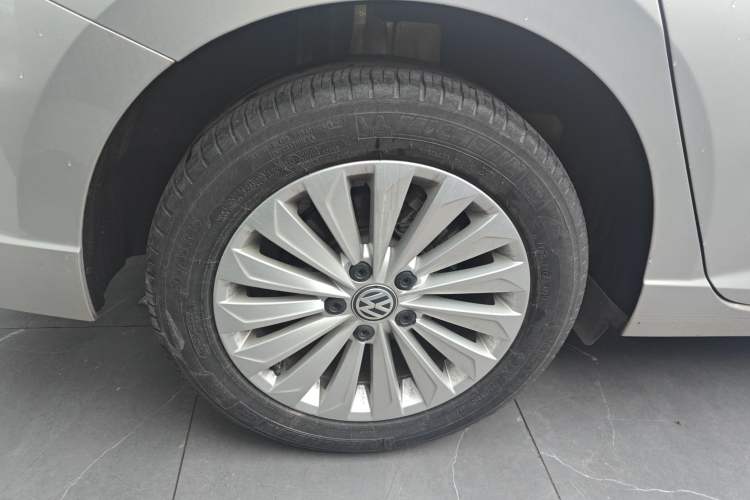 Used Volkswagen Lavida 2019 1.5L Automatic Comfort Edition China VI Standard