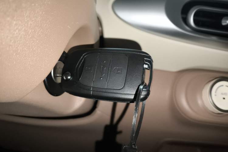 Used Wuling Hongguang MINIEV 2025 Four-Door Version Advanced Edition
