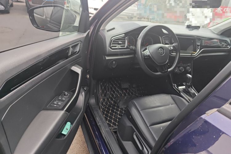 Used Volkswagen T-ROC 2019 280TSI DSG Two-Wheel Drive Comfort Version China VI Standard
