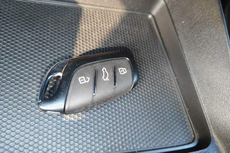 Used MG 5 2023 180 DVVT Manual Fashion Edition
