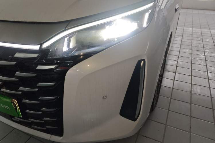 Used BYD Xia 2025 DM-i 1.5T 180km Beyond Edition
