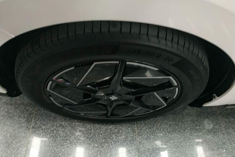 Used  HT 2024 825 Ultra-High Voltage LiDAR Edition
