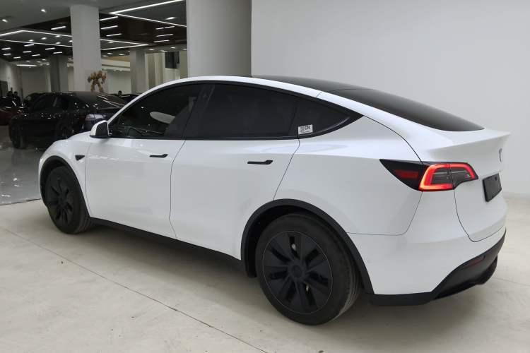 Used Tesla Model Y 2023 Rear-Wheel-Drive Version