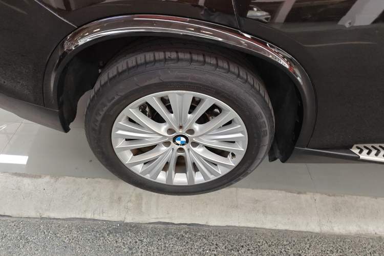 Used BMW X5 2014 xDrive35i Luxury Model
