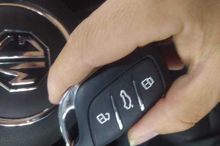 Used MG 5 2022 180 DVVT CVT Youth Style Edition
