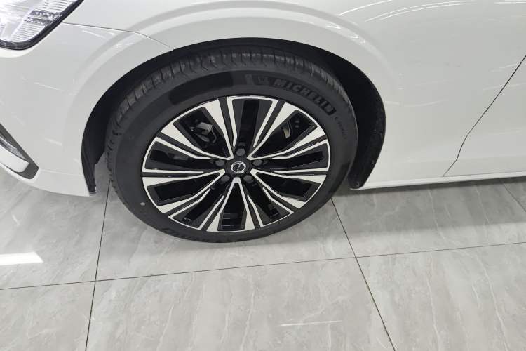 Used Volvo S60 2025 B4 Zhiyuan Luxury Edition