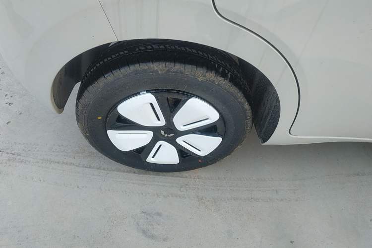 Used Wuling Hongguang MINIEV 2025 Four-Door Version Advanced Edition
