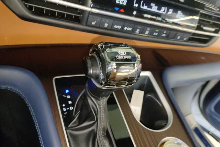 Used Toyota Sienna 2023 2.5L Hybrid Comfort Edition