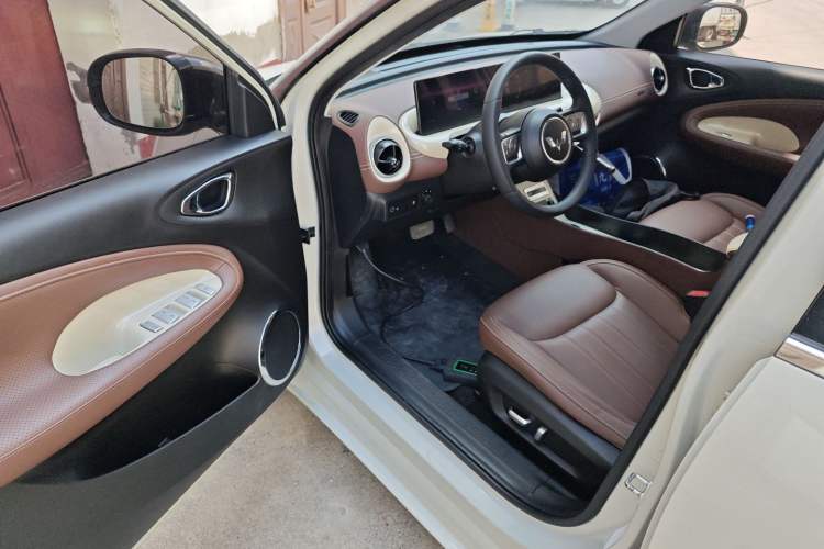 Used Wuling Bingo 2023 410 km Lingxi Deluxe Edition
