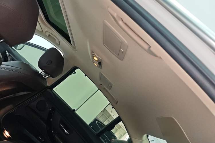 Used BMW 3 Series 2019 320Li Fashion Model
